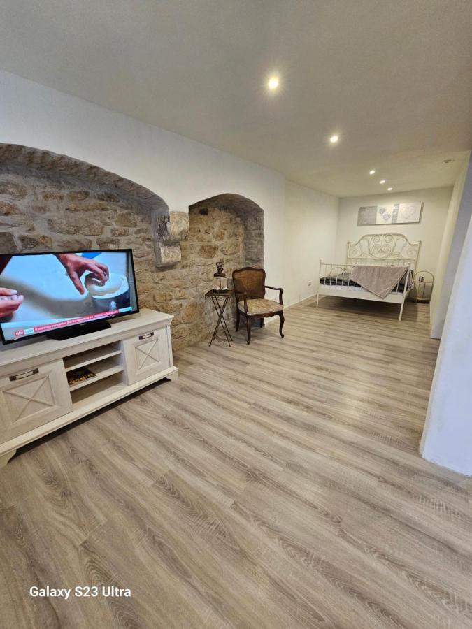 Ferienwohnung ,,Hinter Der Mauer" Хильдбургхаузен Экстерьер фото